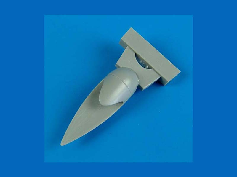 QB72373 F6F Hellcat correct radome 1/72