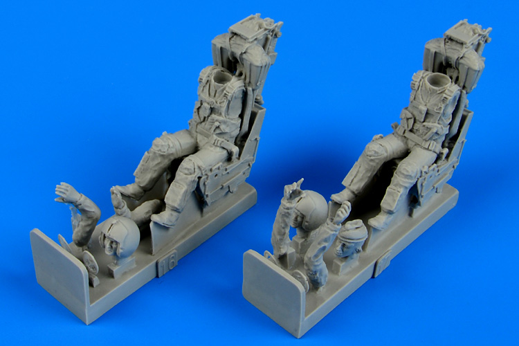 AB480070 F-4B/N/J/S US Navy pilot & operator ejection seats 1/48
