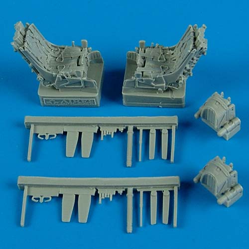QB48488 Su-27UB ejection seats with safety belts 1/48